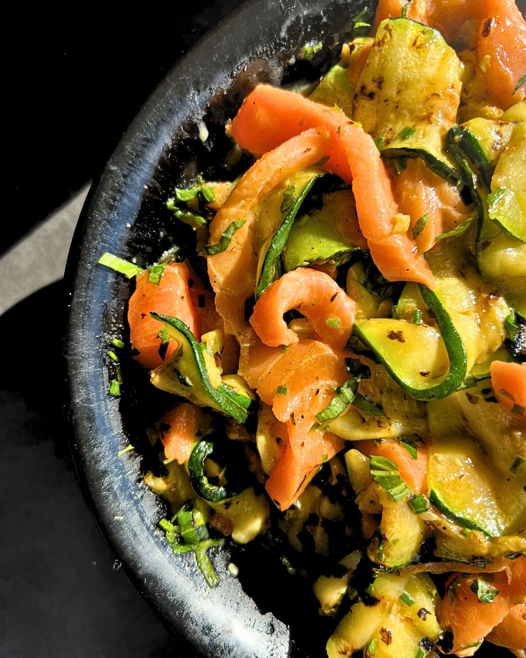 Ensalada de Calabacitas con Salmón